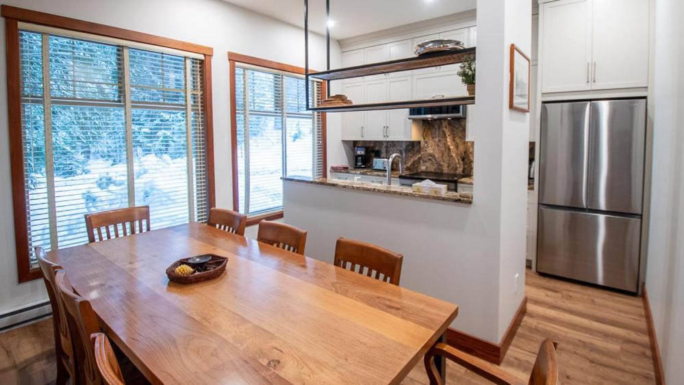 Snow Creek Lodge By Fernie Lodging Co Exterior foto